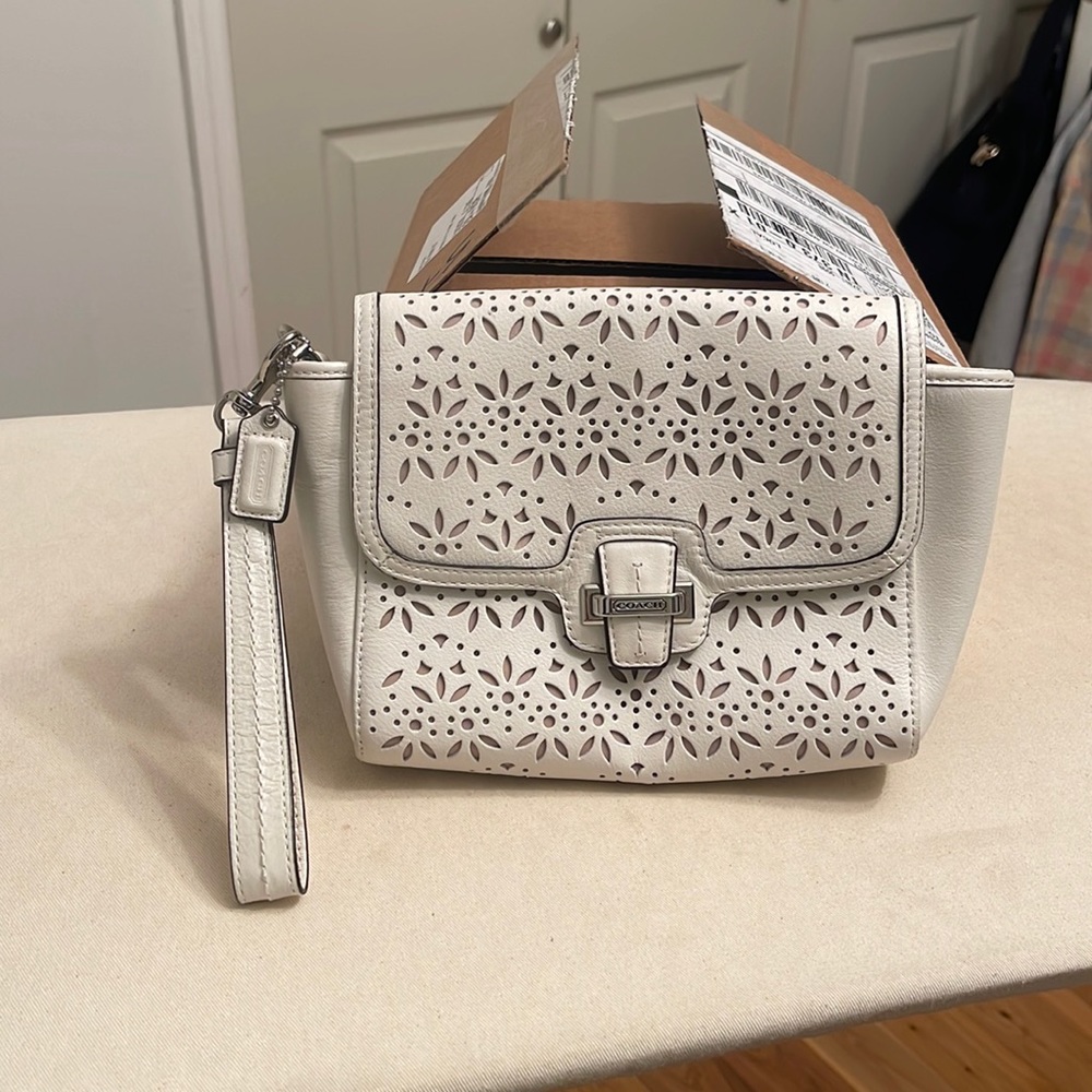 Vintage Coach Clutch Bag White/Blush EUC